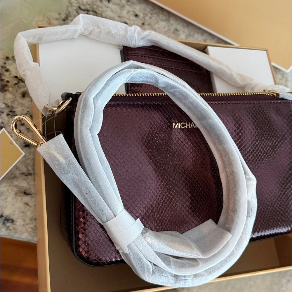 Michael Kors 2-Piece Metallic Clutch & Card Holder Oxblood Rouge Sombre